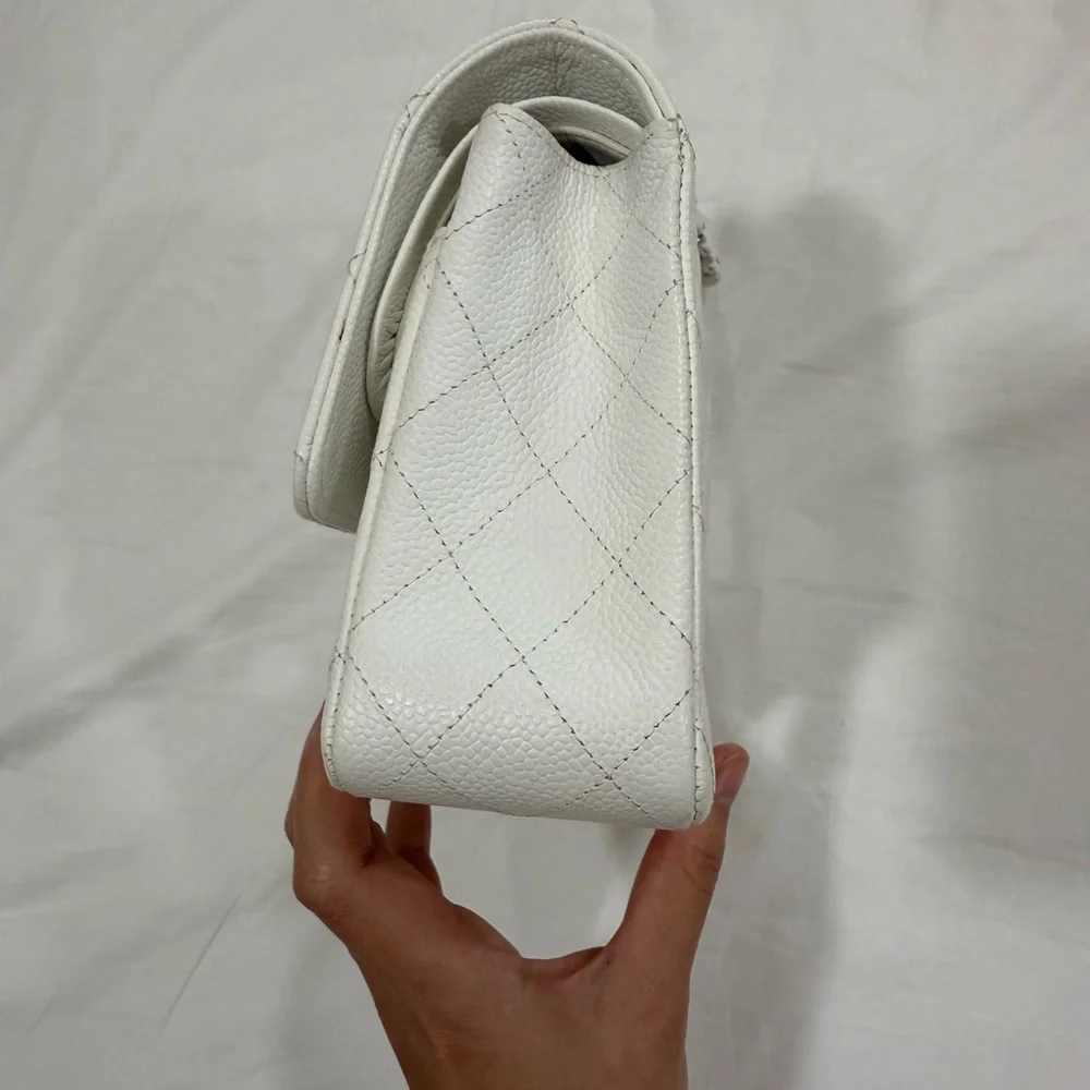 💯 Auth Chanel White Quilted Caviar Medium Classic Double Flap Bag Edge Stitching